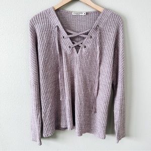 Chance or Fate Light Purple/Lilac Criss Cross Chest Long Sleeve Top Size Medium